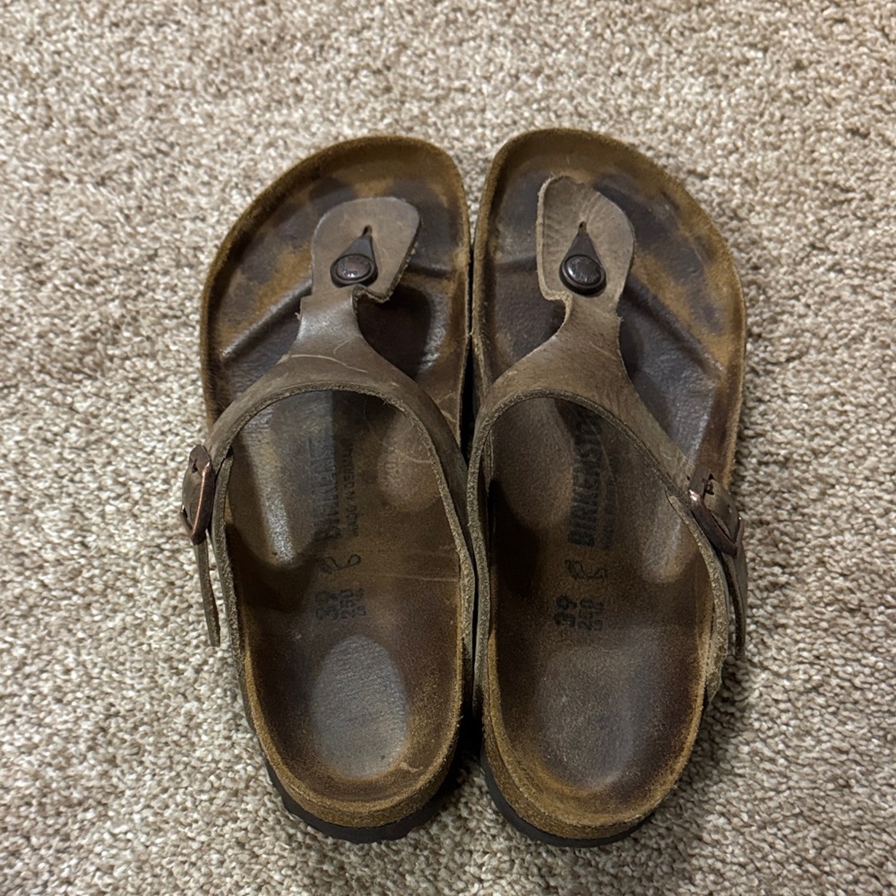 Women’s Tobacco Brown Leather Birkenstock Thong Sandals, Sz 39
